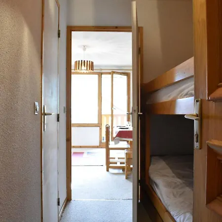 Pour 4 A Meribel, Pres Des Pistes, Balcon, Casier A Ski, Animaux Non Acceptes - Fr-1-180-6 Meribel