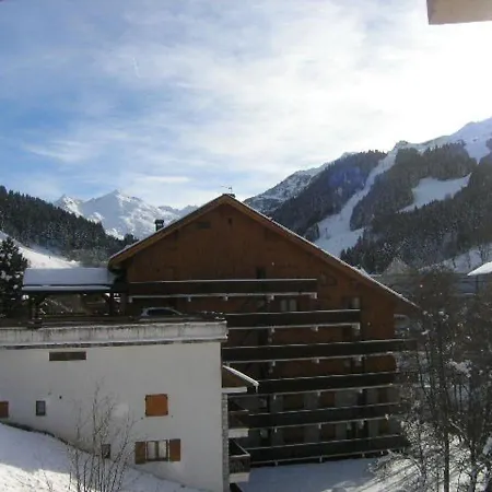 Pour 4 A Meribel, Pres Des Pistes, Balcon, Casier A Ski, Animaux Non Acceptes - Fr-1-180-6 Apartment